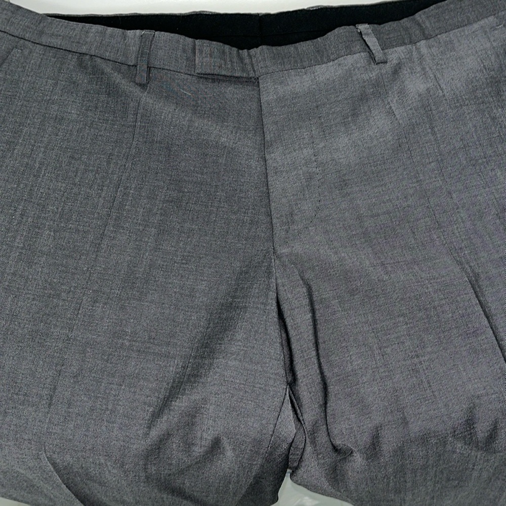 Hugo Boss Selection by Hugo Boss. Slim Fit Size 37”Waist, Ins 29”, 100%Wool VGUC - Picture 6 of 15